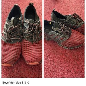 Mens/ boys size 6